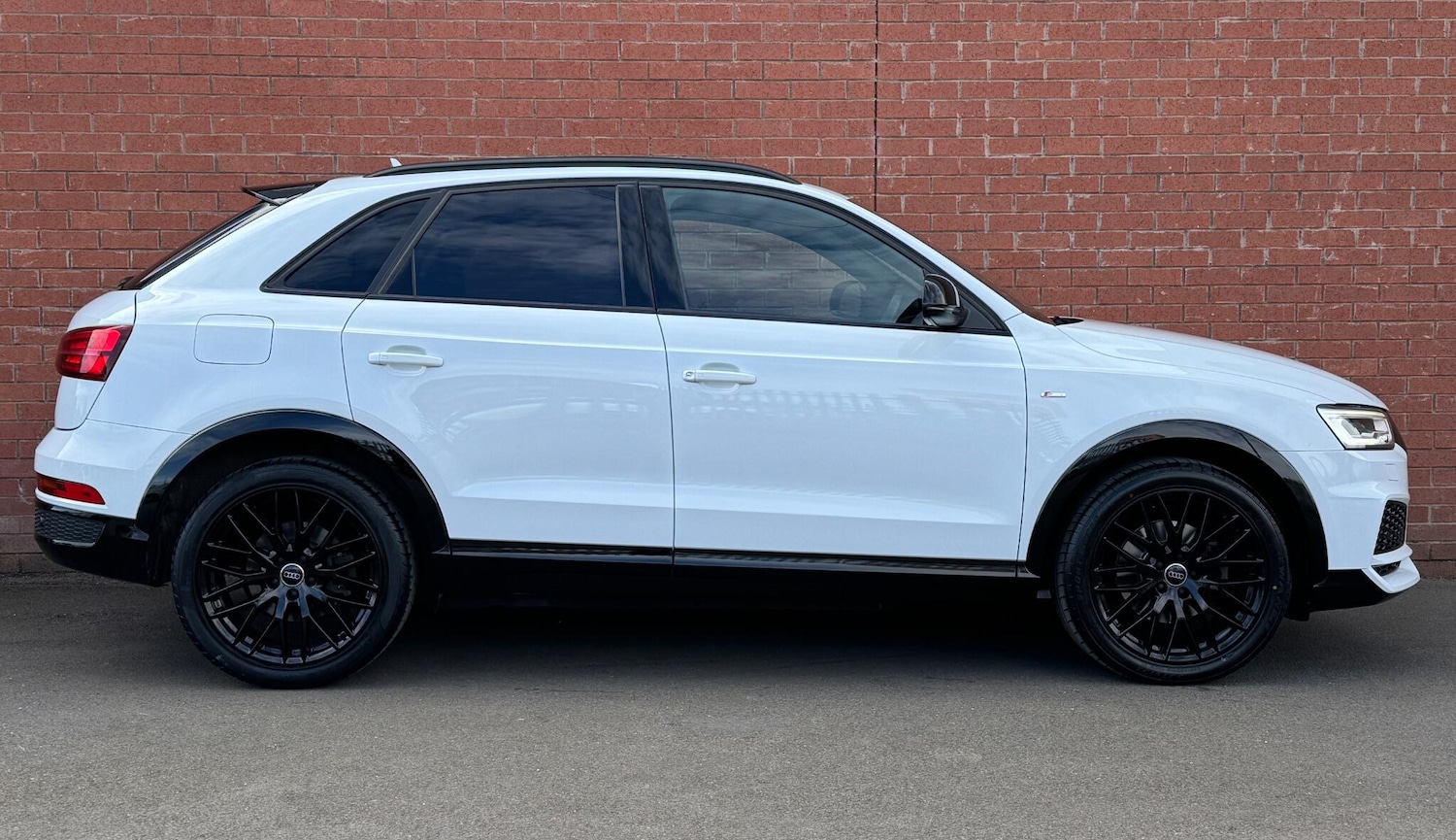 Used Audi Q3 2018 for sale - 78046660: Photo 3