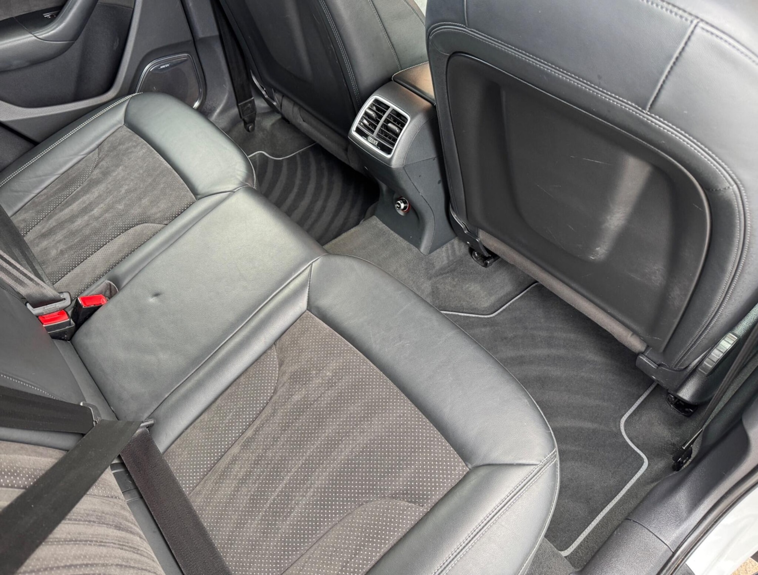 Used Audi Q3 2018 for sale - 78046660: Photo 32