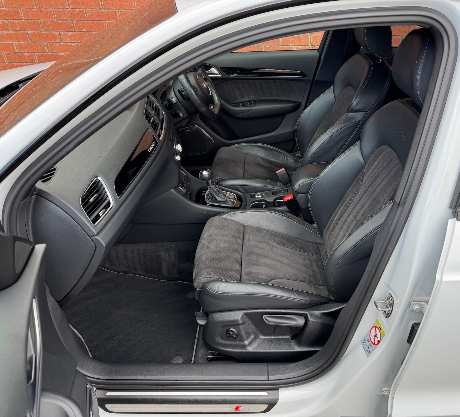 Used Audi Q3 2018 for sale - 78046660: Photo 37