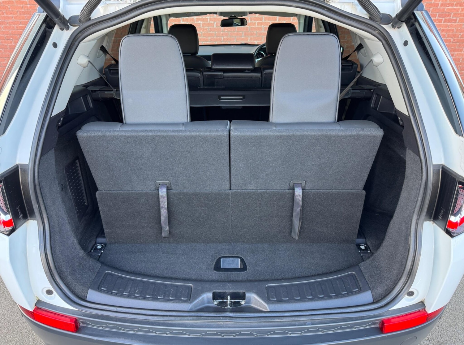 Used Land Rover Discovery Sport 2017 for sale - 77753163: Photo 12