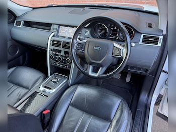 Used Land Rover Discovery Sport 2017 for sale - 77753163: Photo