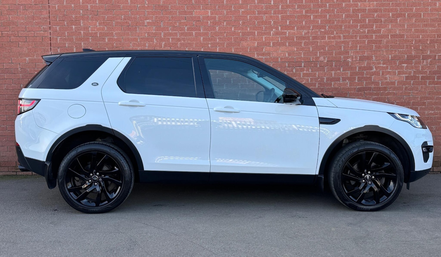 Used Land Rover Discovery Sport 2017 for sale - 77753163: Photo 3