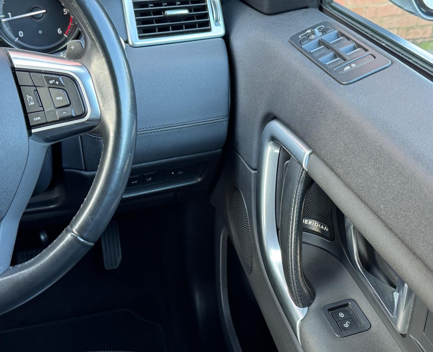 Used Land Rover Discovery Sport 2017 for sale - 77753163: Photo 37