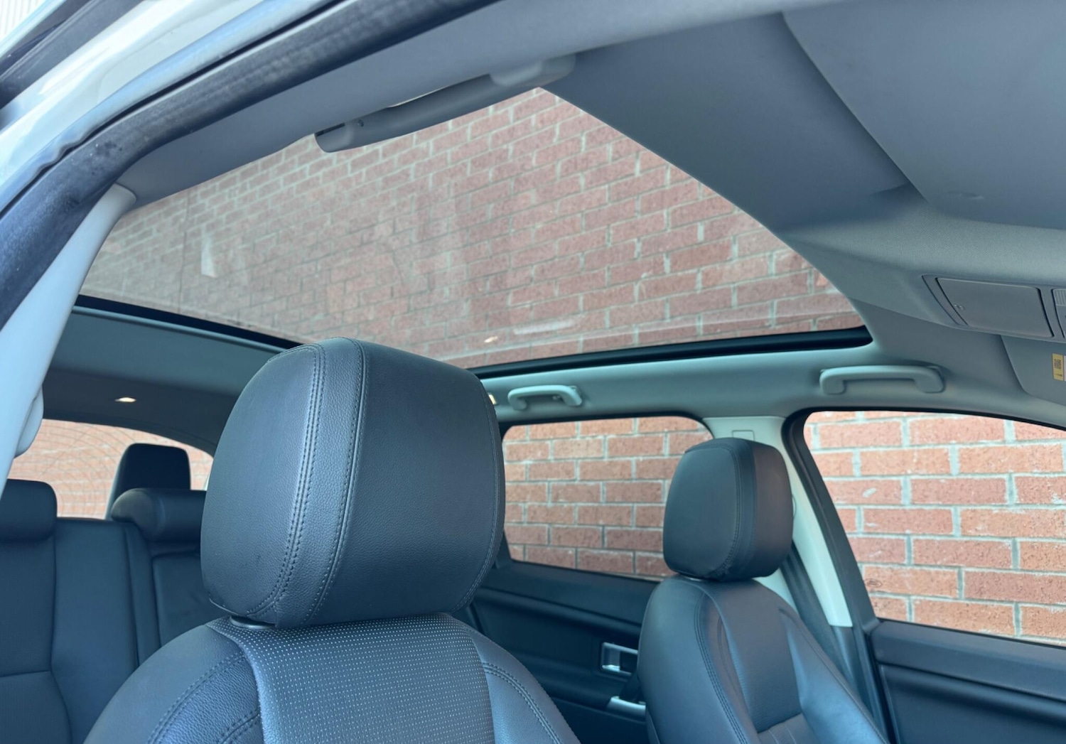 Used Land Rover Discovery Sport 2017 for sale - 77753163: Photo 4