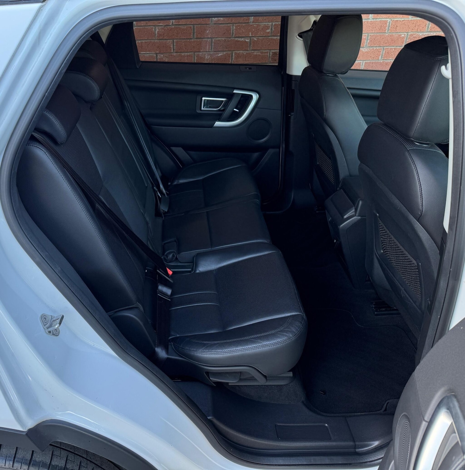 Used Land Rover Discovery Sport 2017 for sale - 77753163: Photo 40