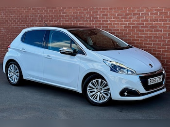 Used Peugeot 208 2016 for sale - 76084323: Photo