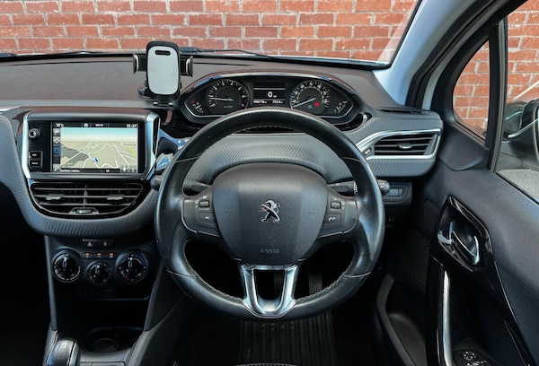 Used Peugeot 208 2016 for sale - 76084323: Photo 28
