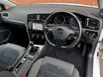 Used Volkswagen Golf 2016 for sale - 75127152: Photo