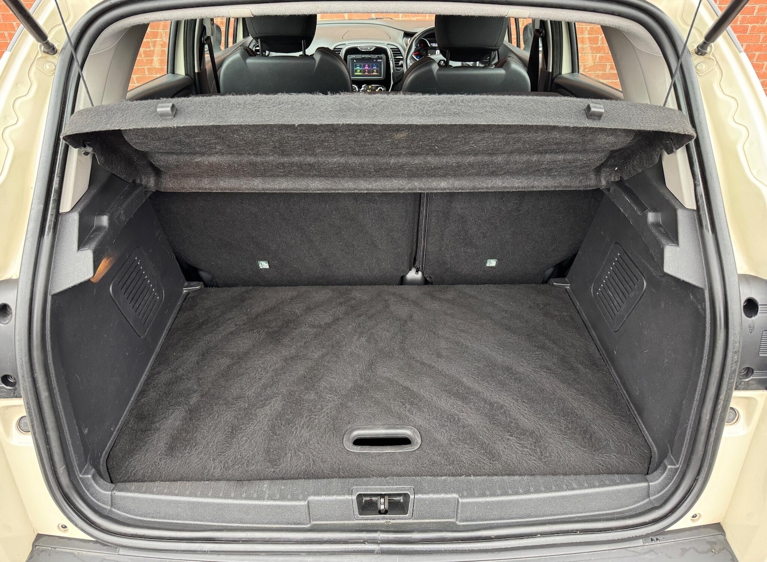 Used Renault Captur 2016 for sale - 76550968: Photo 10