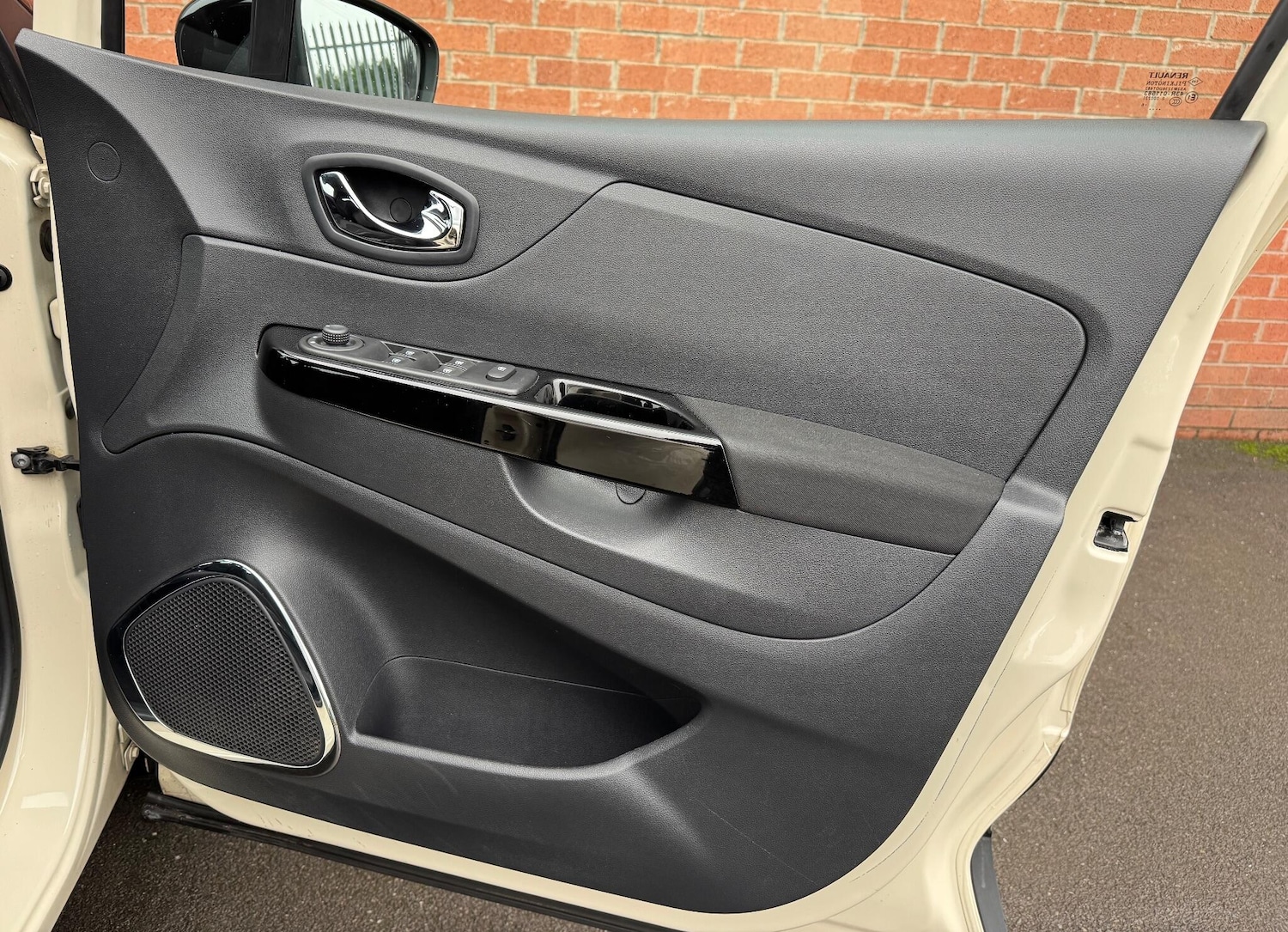 Used Renault Captur 2016 for sale - 76550968: Photo 13