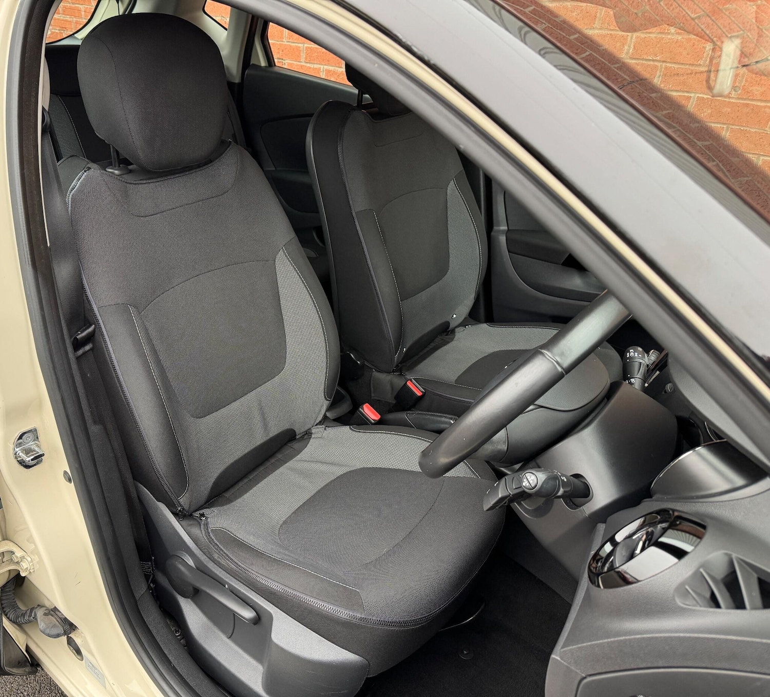 Used Renault Captur 2016 for sale - 76550968: Photo 14