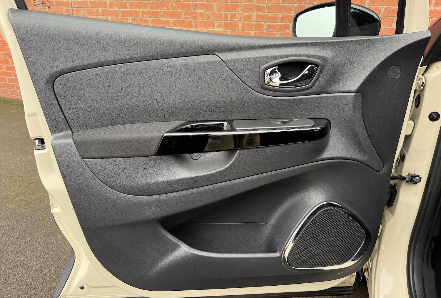 Used Renault Captur 2016 for sale - 76550968: Photo 29