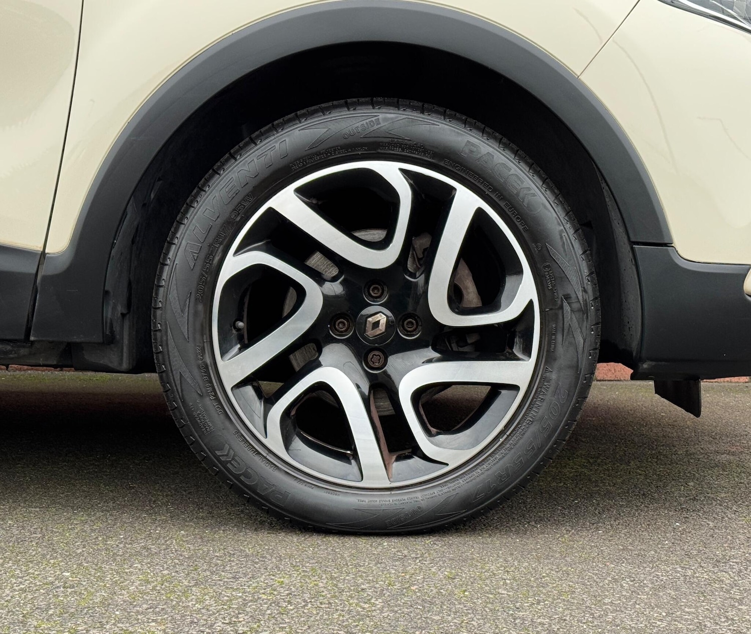 Used Renault Captur 2016 for sale - 76550968: Photo 38