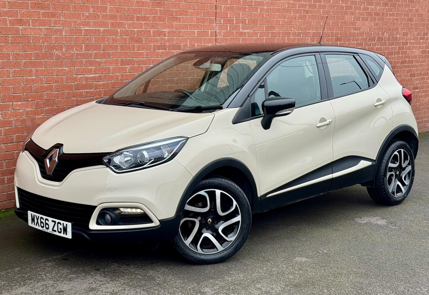 Used Renault Captur 2016 for sale - 76550968: Photo 7