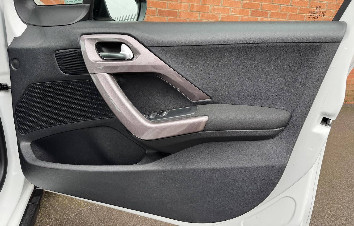 Used Peugeot 2008 2016 for sale - 77799412: Photo 12