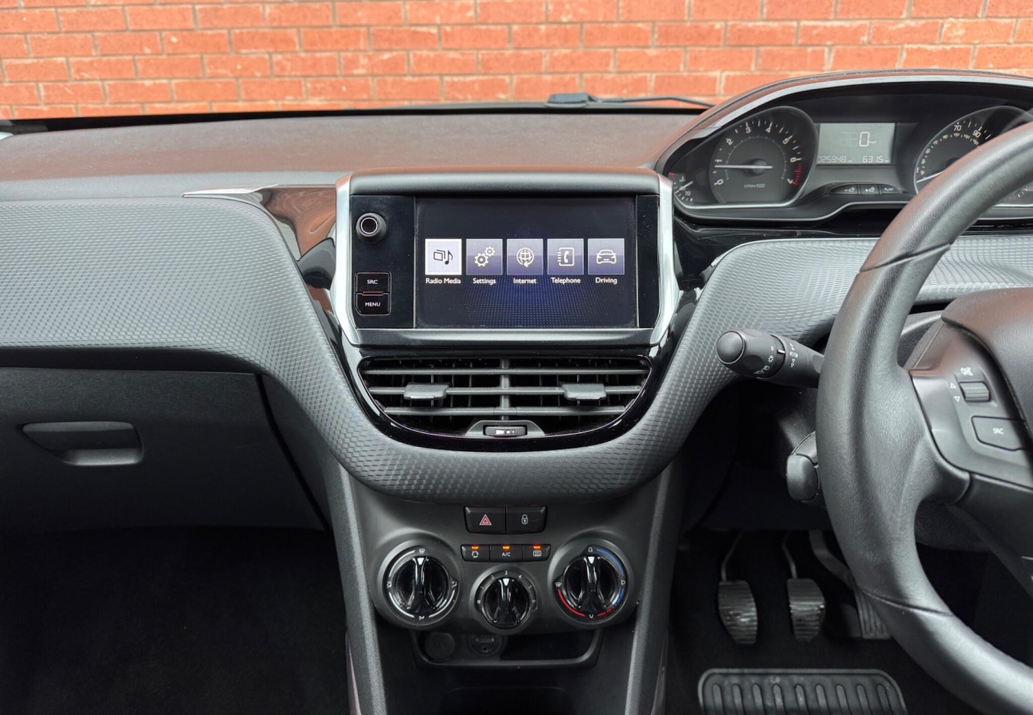 Used Peugeot 2008 2016 for sale - 77799412: Photo 16