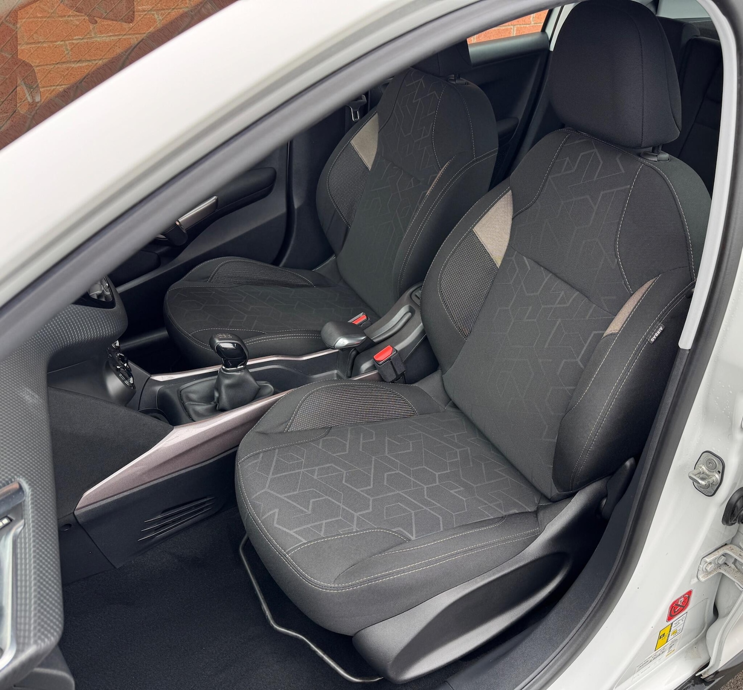 Used Peugeot 2008 2016 for sale - 77799412: Photo 29