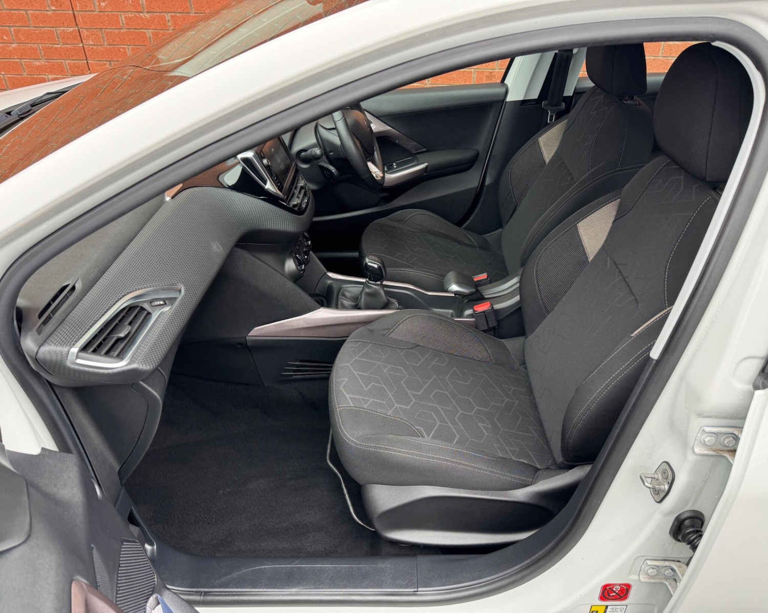 Used Peugeot 2008 2016 for sale - 77799412: Photo 30