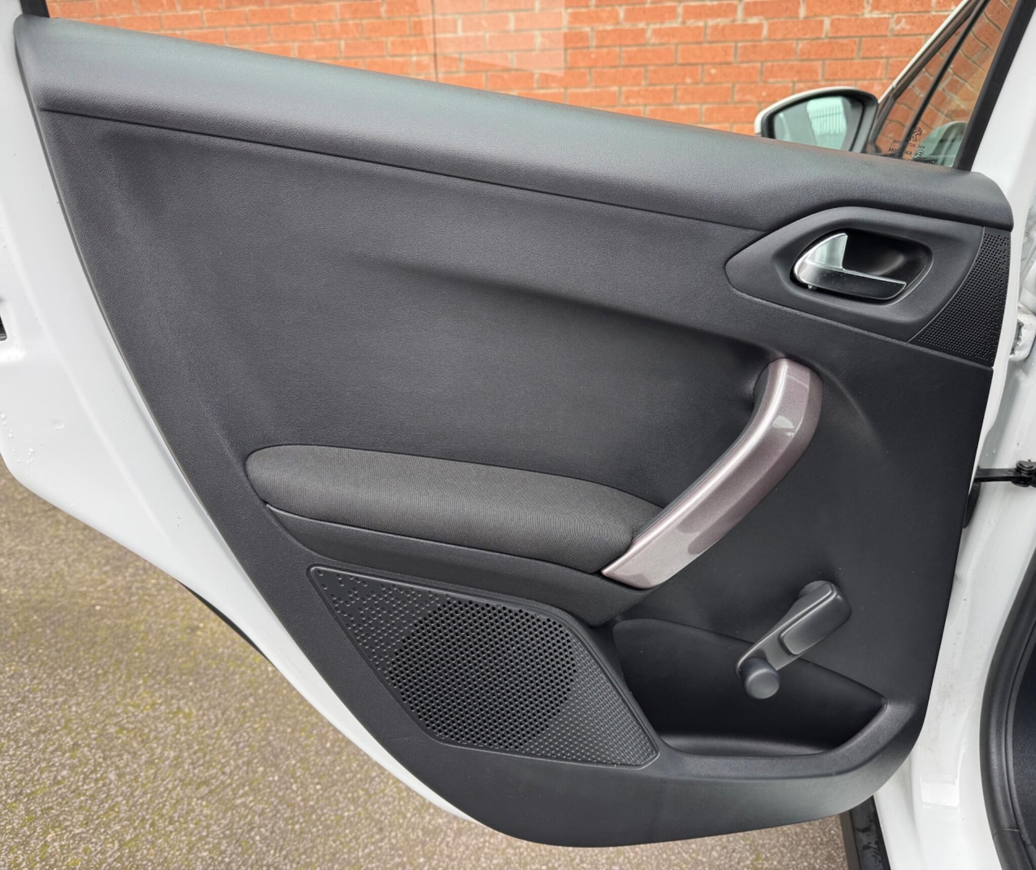 Used Peugeot 2008 2016 for sale - 77799412: Photo 32