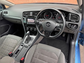 Used Volkswagen Golf 2015 for sale - 77892294: Photo