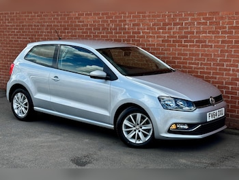 Used Volkswagen Polo 2015 for sale - 75729917: Photo