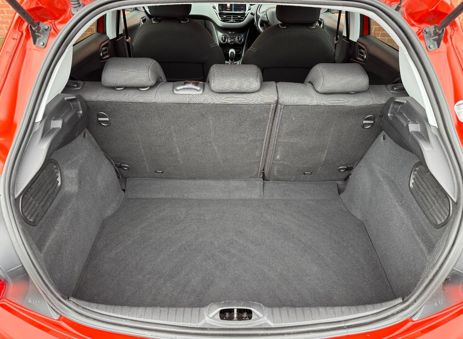 Used Peugeot 208 2017 for sale - 76512923: Photo 11