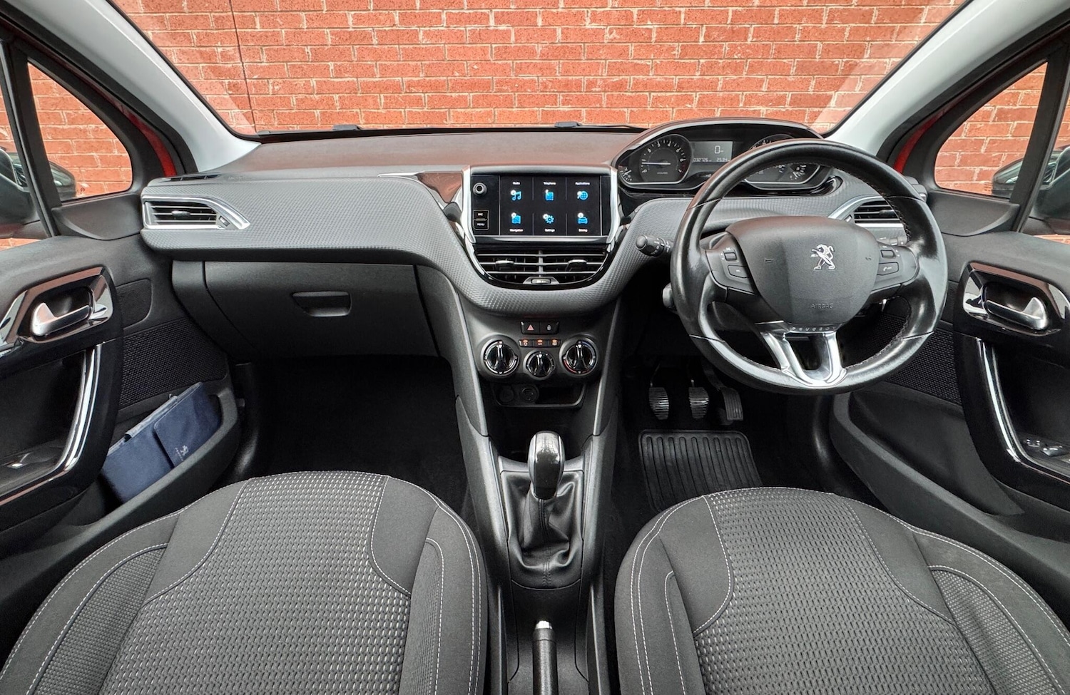 Used Peugeot 208 2017 for sale - 76512923: Photo 16
