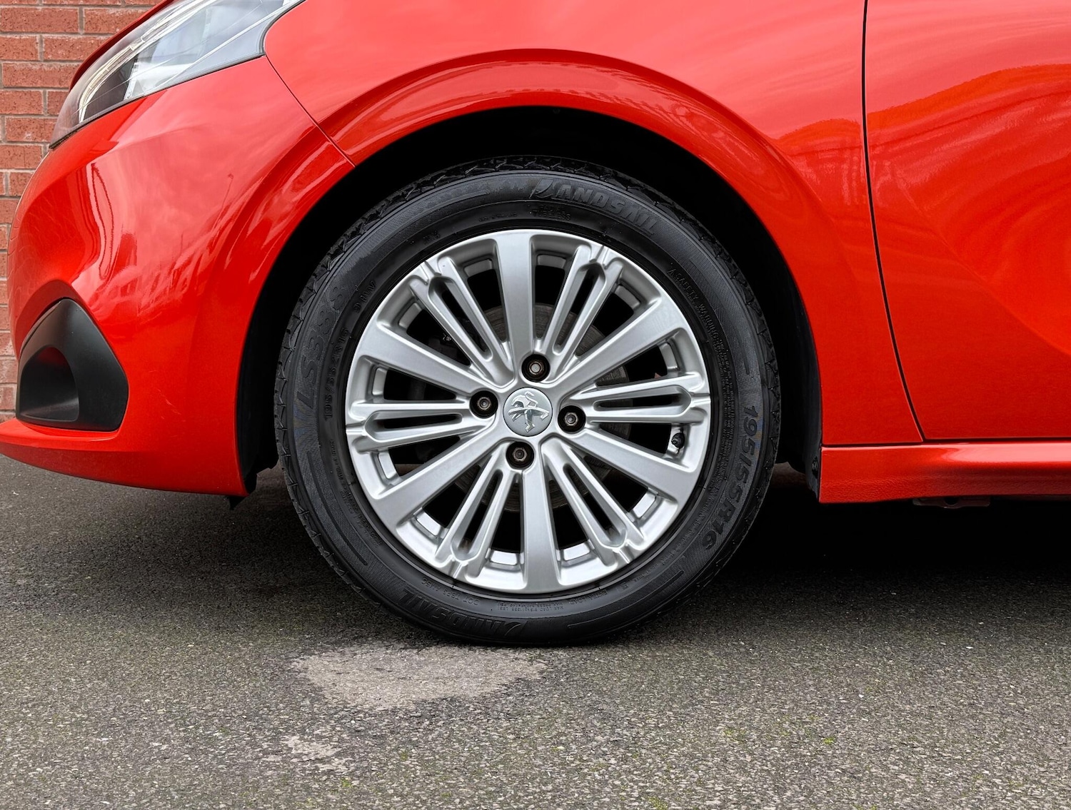 Used Peugeot 208 2017 for sale - 76512923: Photo 38