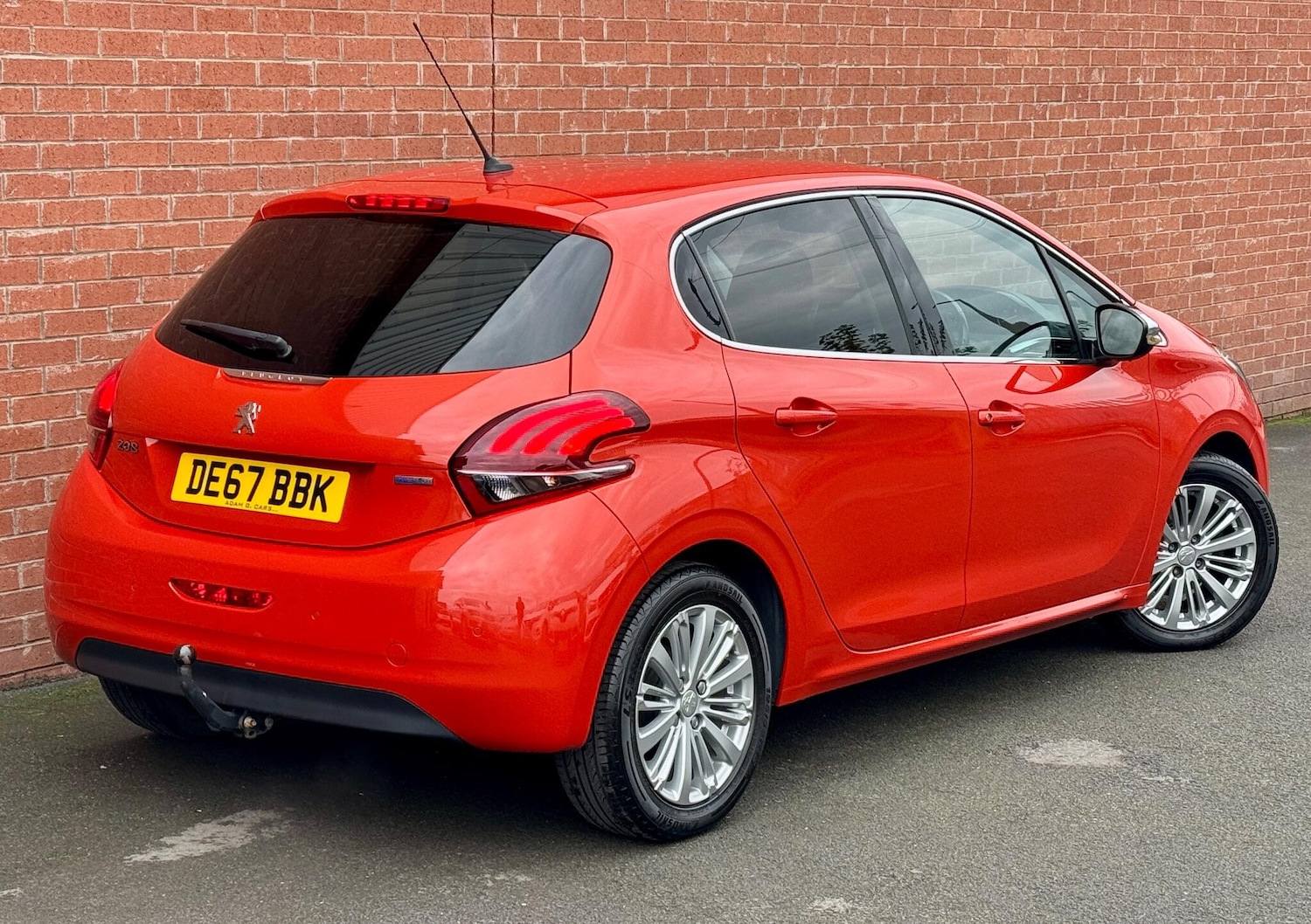 Used Peugeot 208 2017 for sale - 76512923: Photo 4
