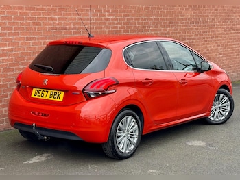 Used Peugeot 208 2017 for sale - 76512923: Photo