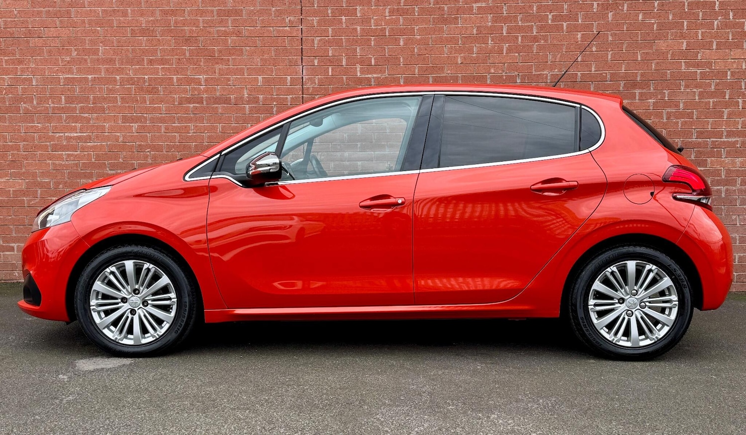 Used Peugeot 208 2017 for sale - 76512923: Photo 7