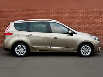 Used Renault Grand Scenic 2016 for sale - 75363591: Photo