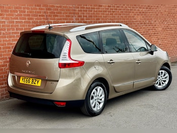 Used Renault Grand Scenic 2016 for sale - 75363591: Photo