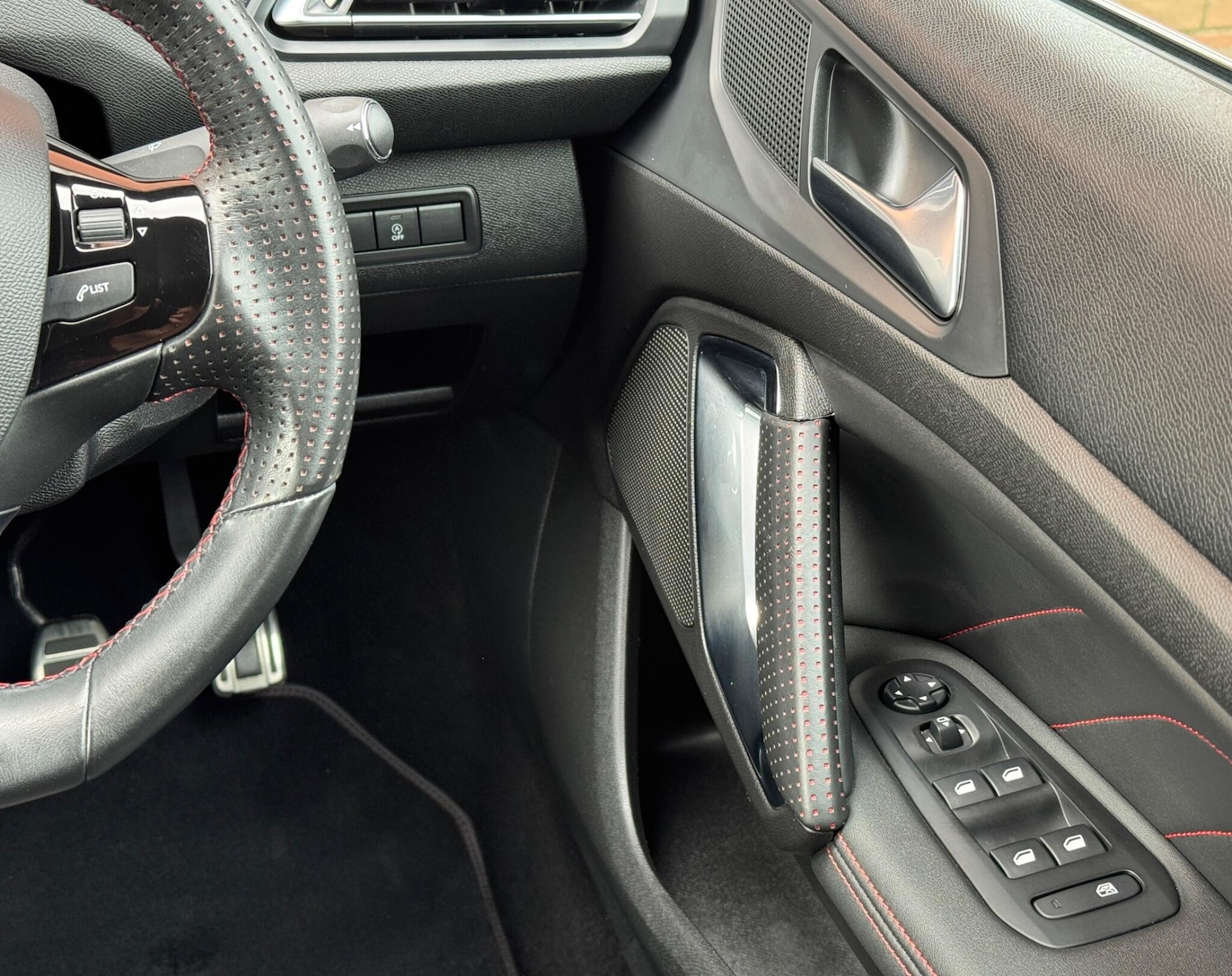 Used Peugeot 308 for sale - 78006849: Photo 28