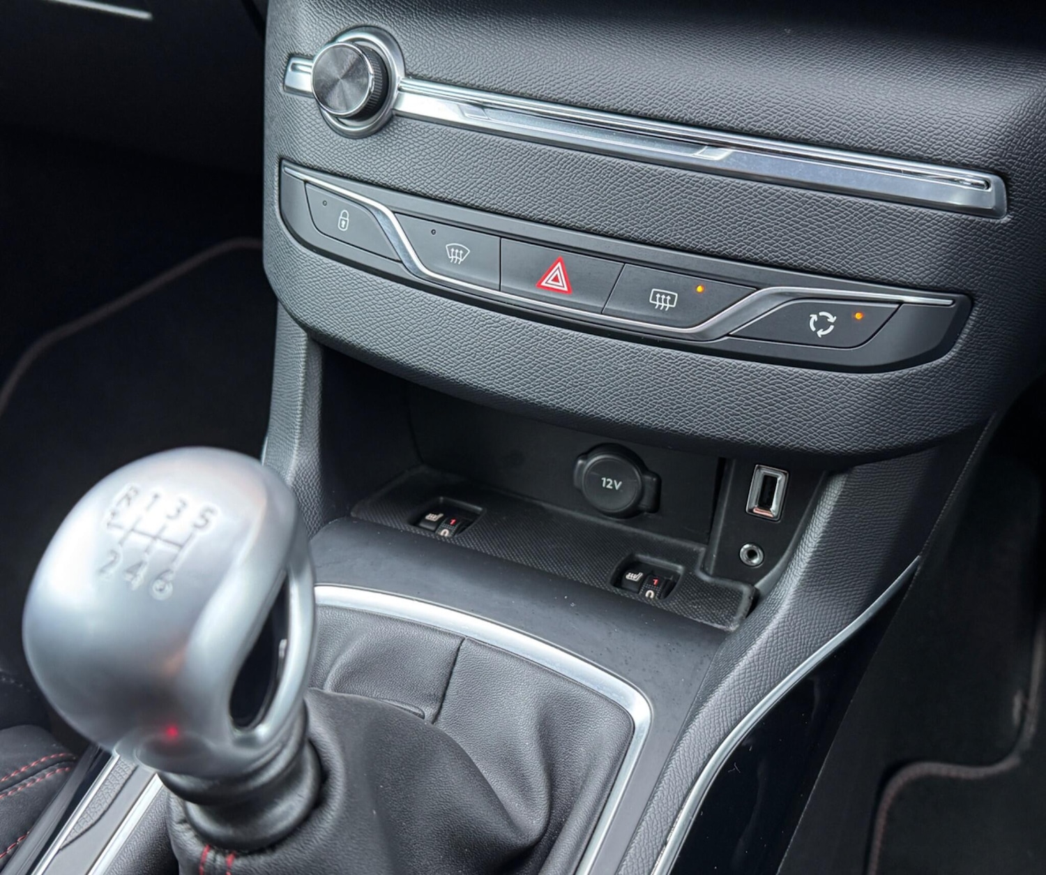 Used Peugeot 308 2016 for sale - 77314827: Photo 24