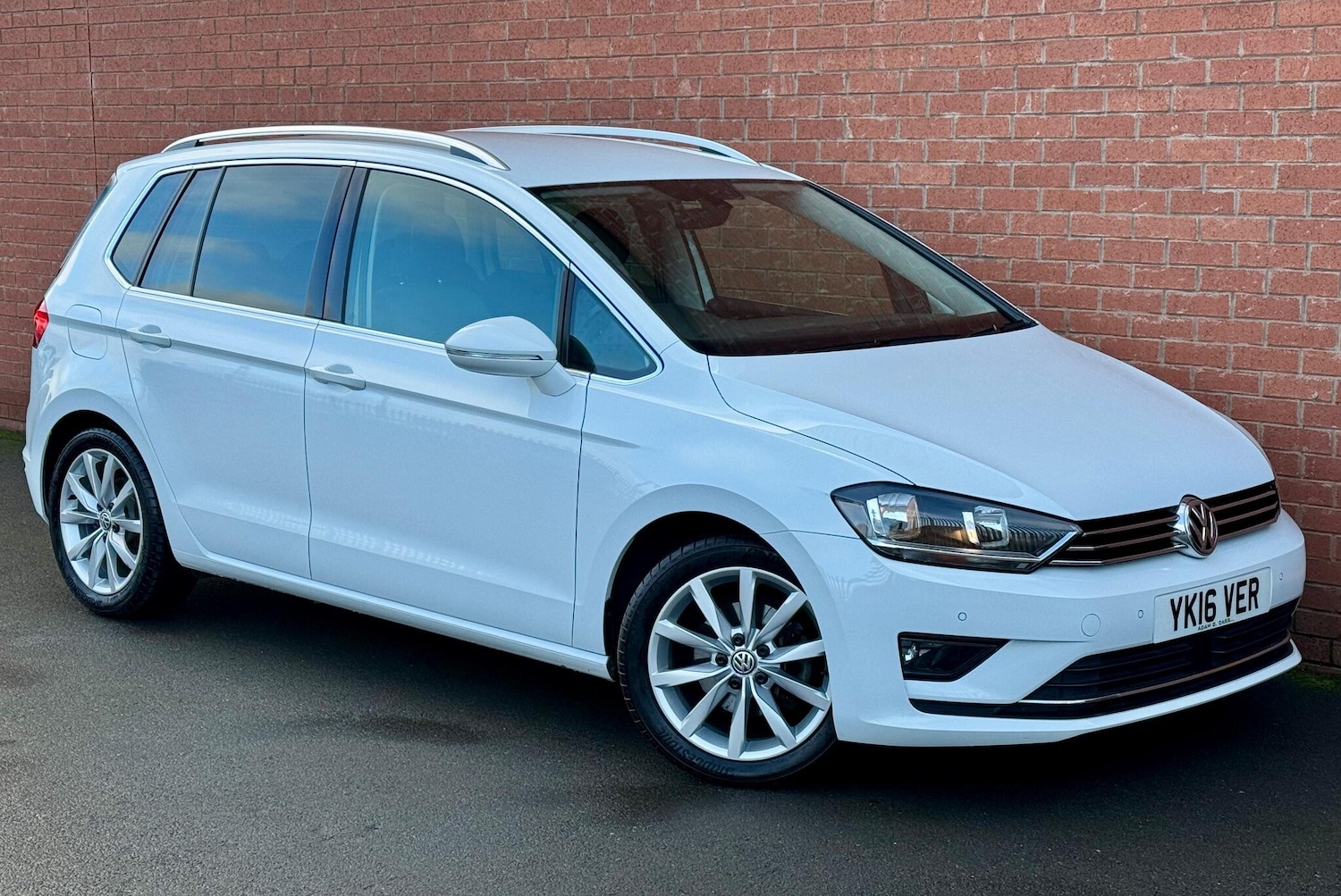 Used Volkswagen Golf SV 2016 for sale - 76824180: Photo 1