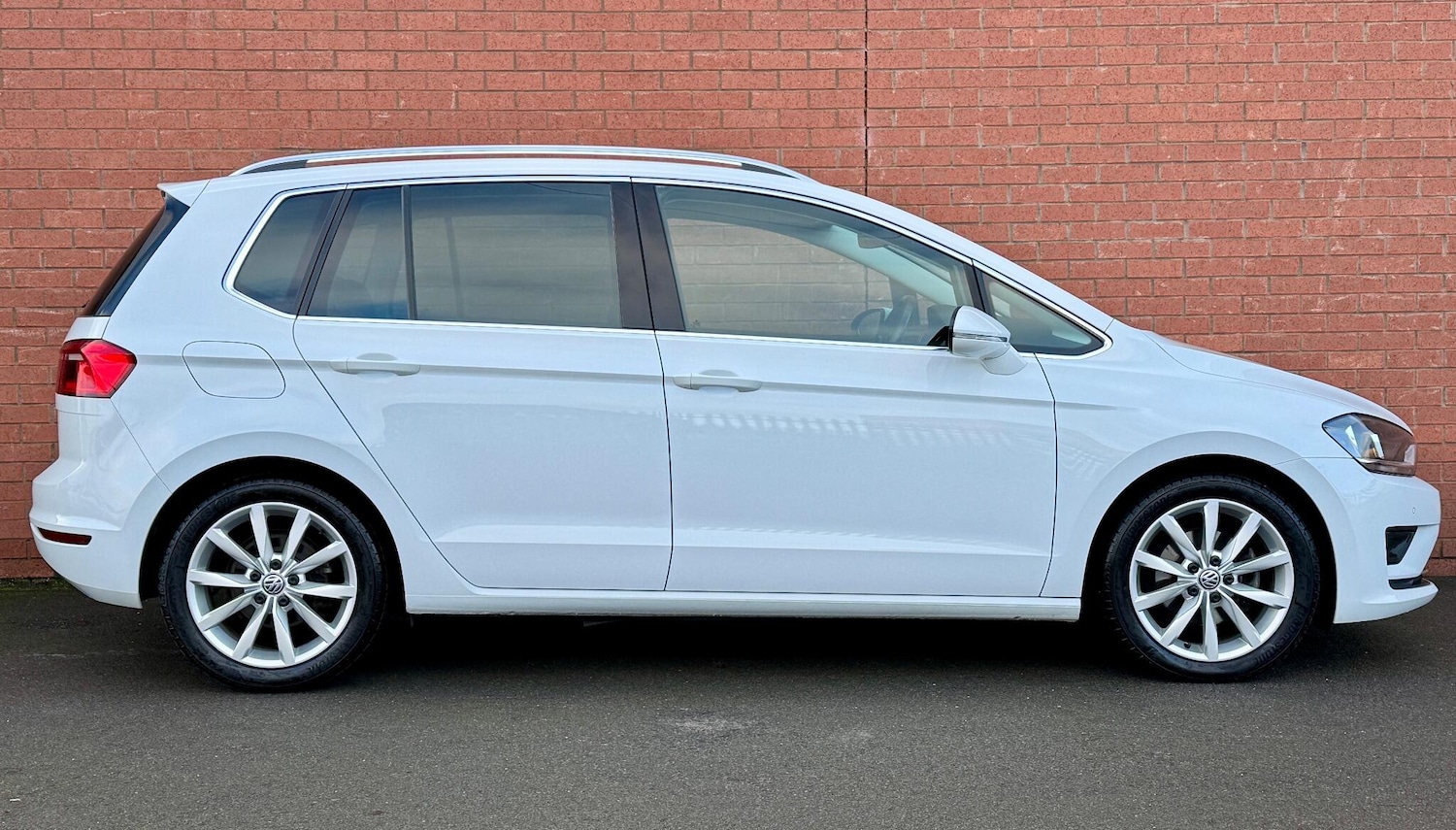 Used Volkswagen Golf SV 2016 for sale - 76824180: Photo 3