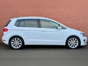 Used Volkswagen Golf SV 2016 for sale - 76824180: Photo