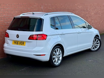 Used Volkswagen Golf SV 2016 for sale - 76824180: Photo