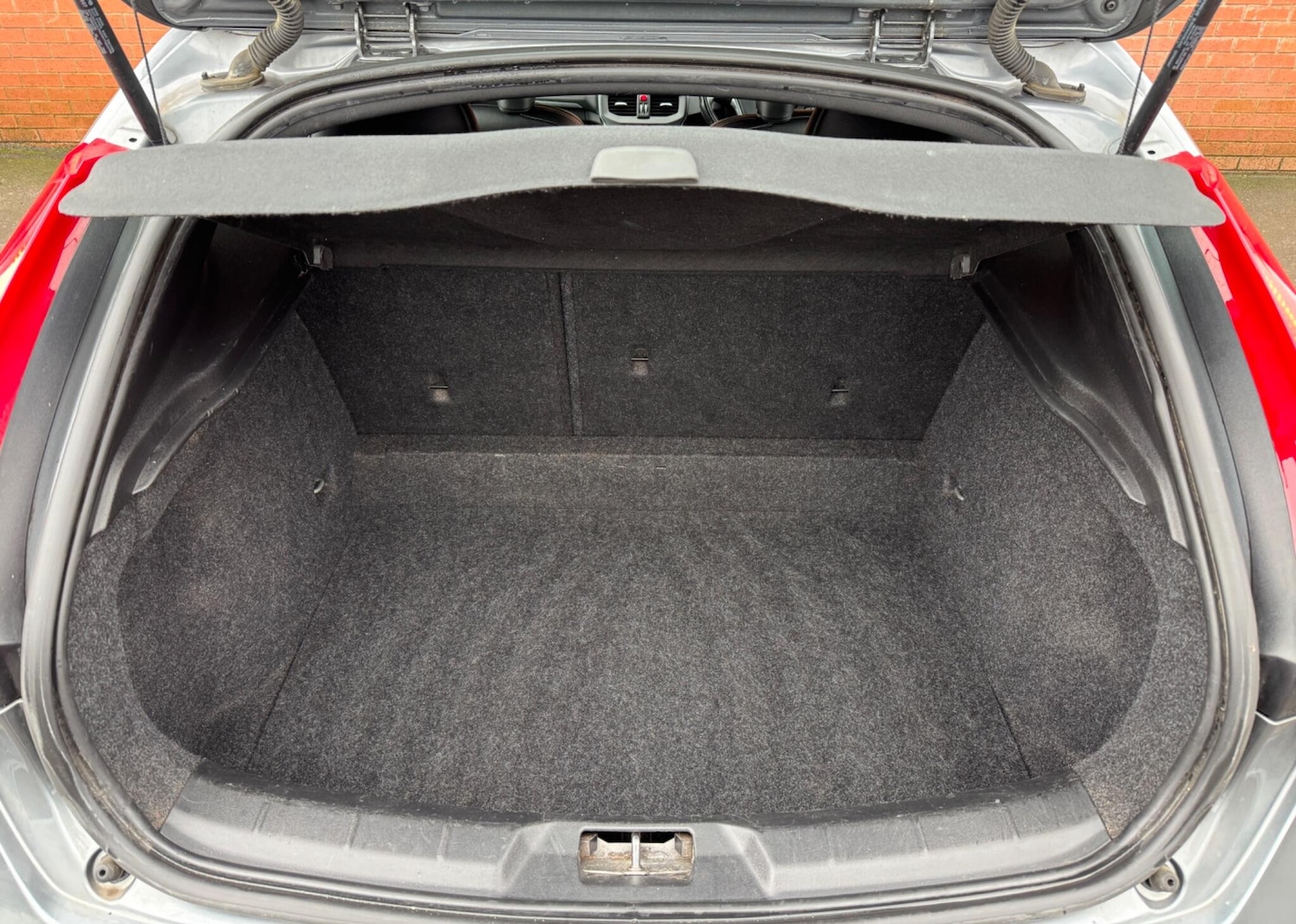 Used Volvo V40 2016 for sale - 77564633: Photo 10