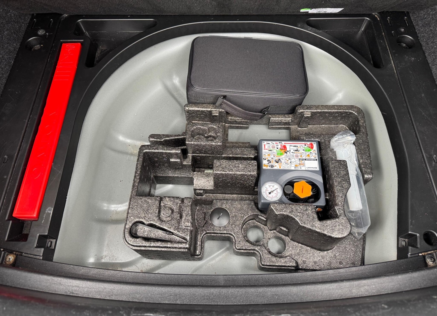 Used Volvo V40 2016 for sale - 77564633: Photo 11