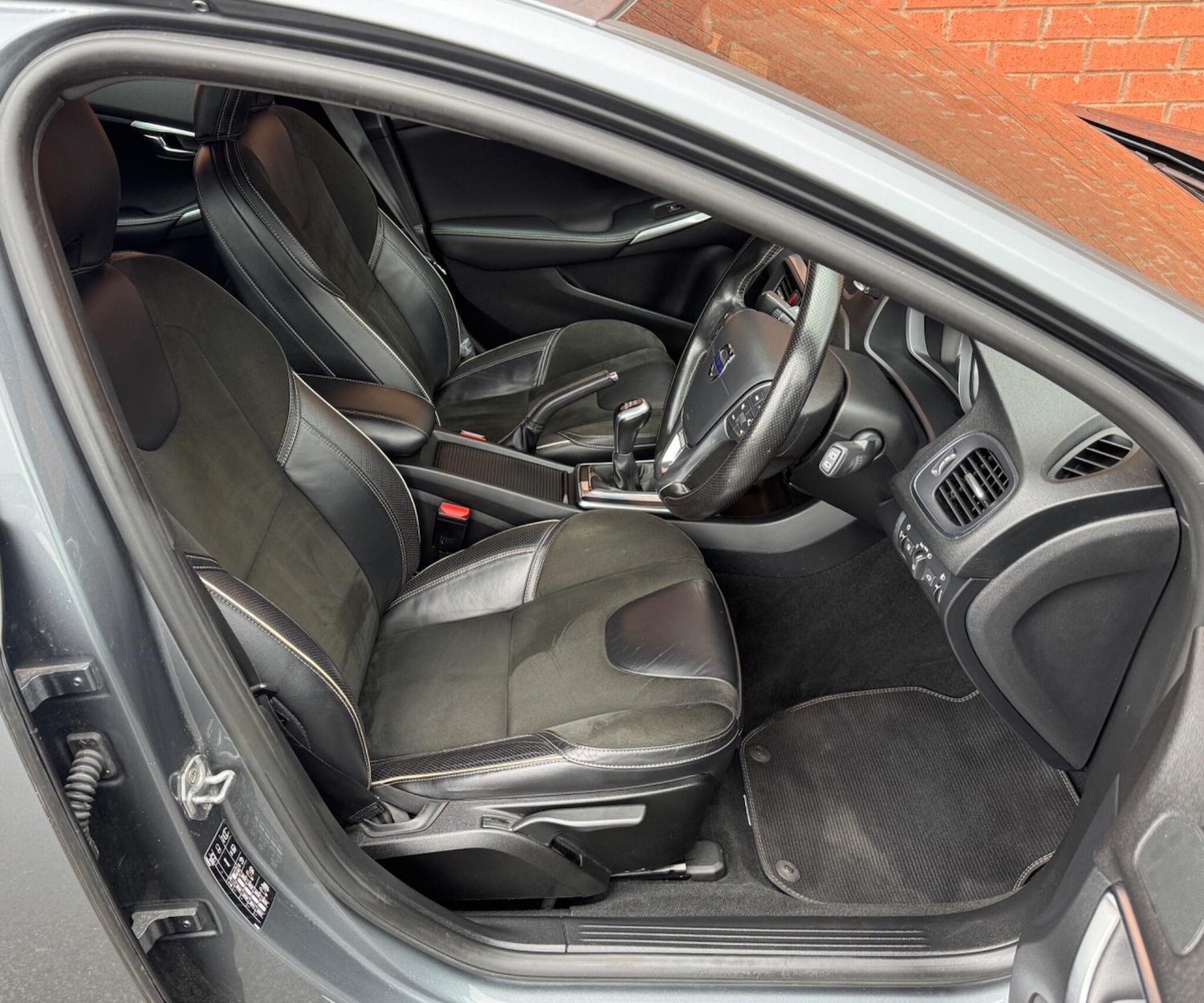 Used Volvo V40 2016 for sale - 77564633: Photo 13