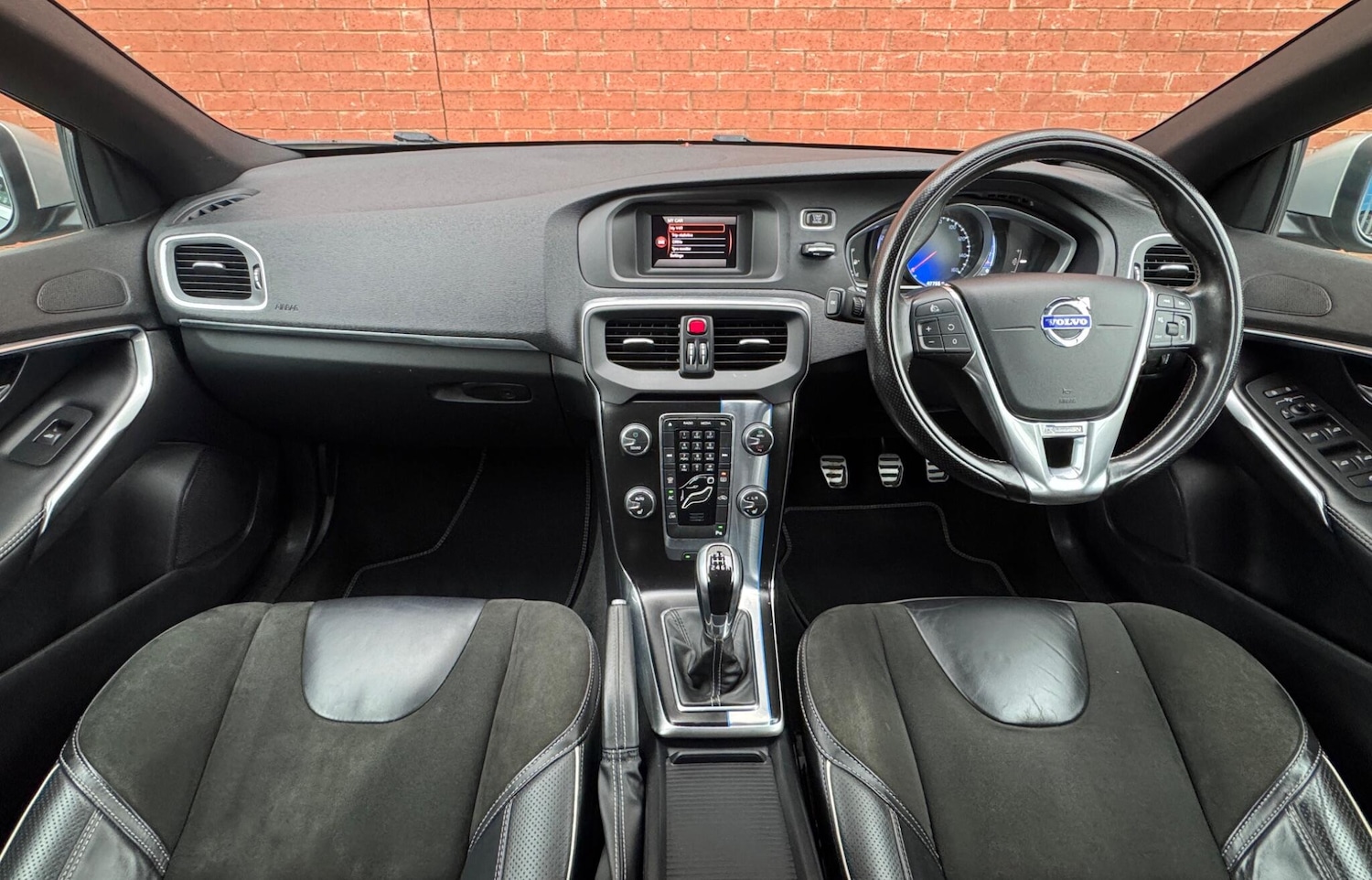 Used Volvo V40 2016 for sale - 77564633: Photo 14