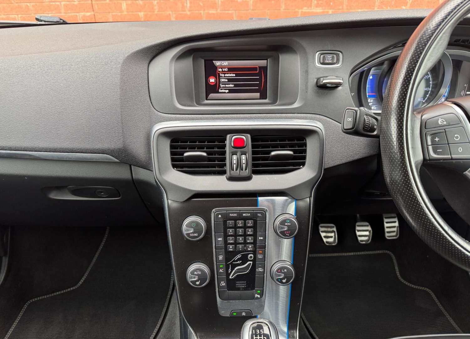 Used Volvo V40 2016 for sale - 77564633: Photo 16