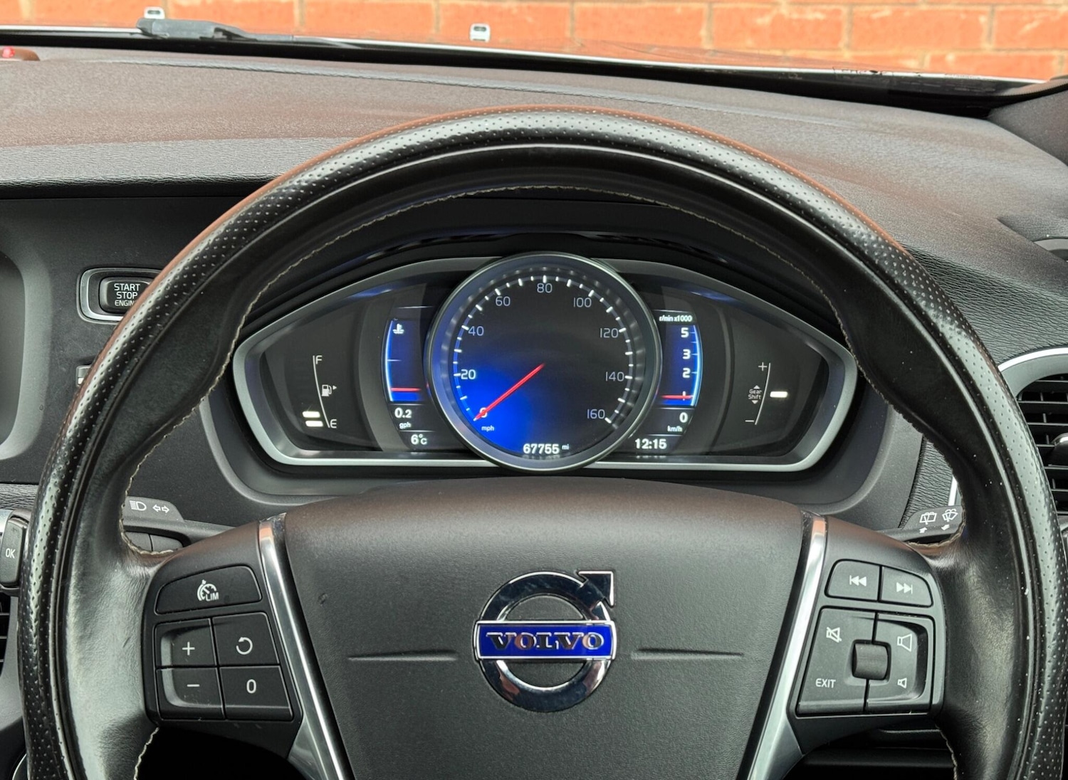 Used Volvo V40 2016 for sale - 77564633: Photo 25