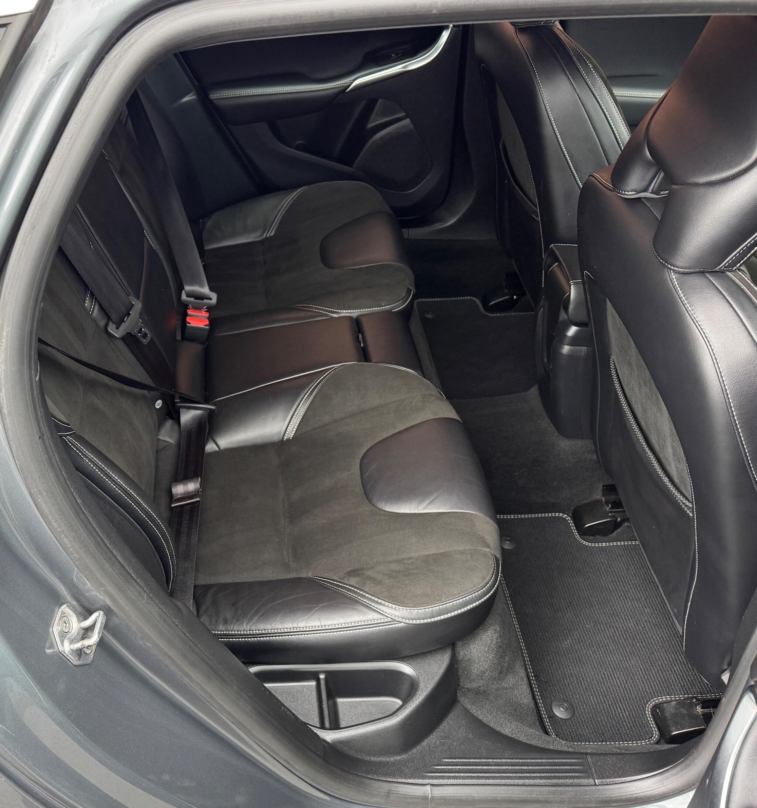 Used Volvo V40 2016 for sale - 77564633: Photo 29