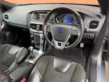 Used Volvo V40 2016 for sale - 77564633: Photo