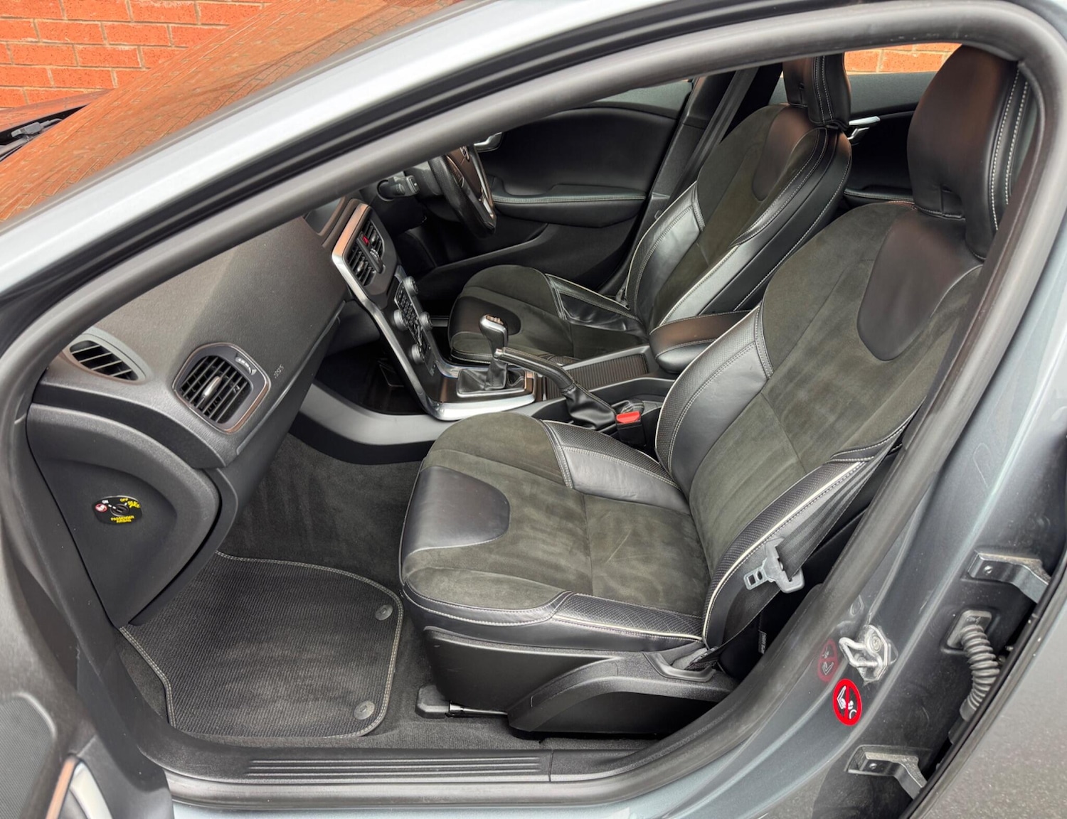 Used Volvo V40 2016 for sale - 77564633: Photo 32