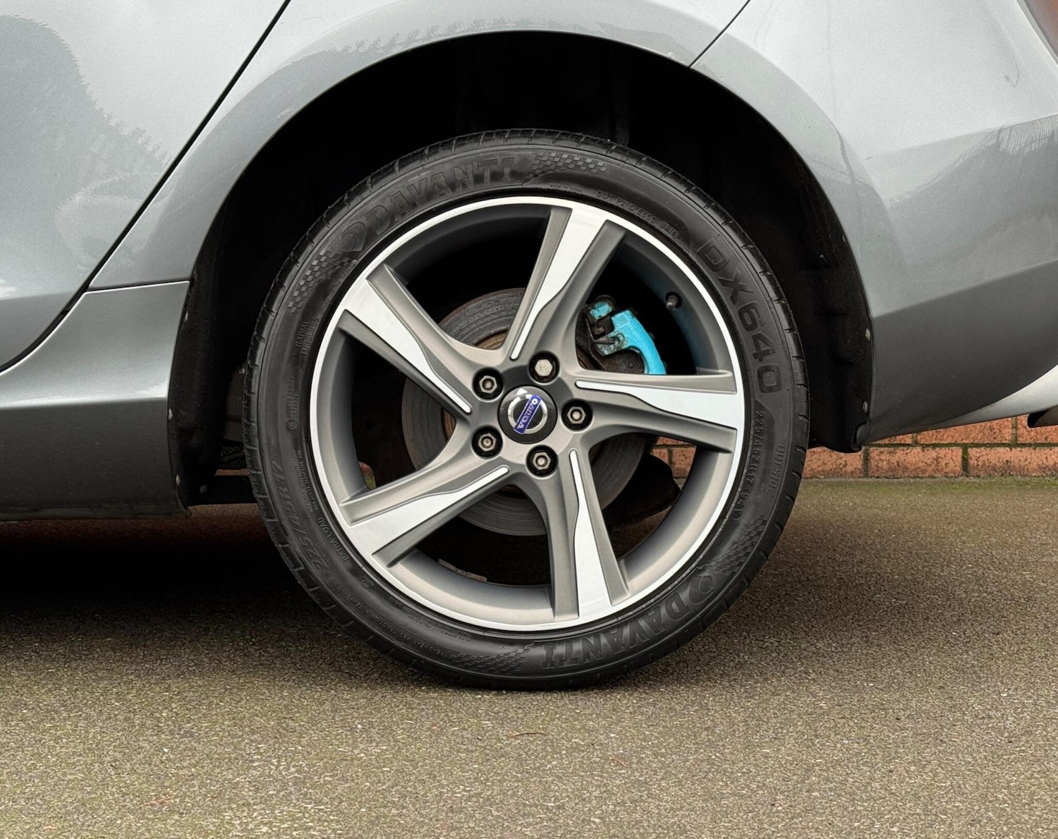 Used Volvo V40 2016 for sale - 77564633: Photo 41