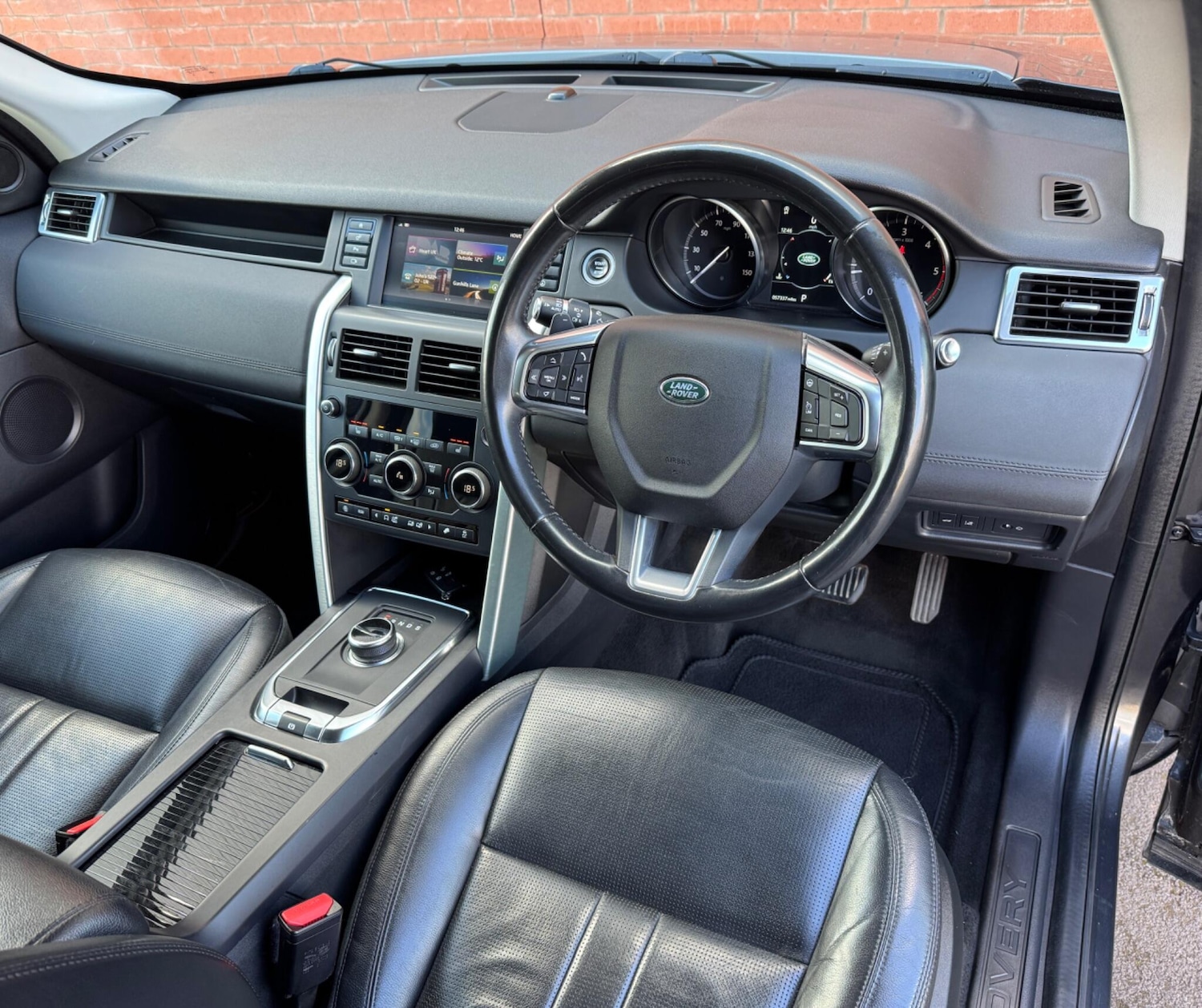 Used Land Rover Discovery Sport 2018 for sale - 78099874: Photo 2